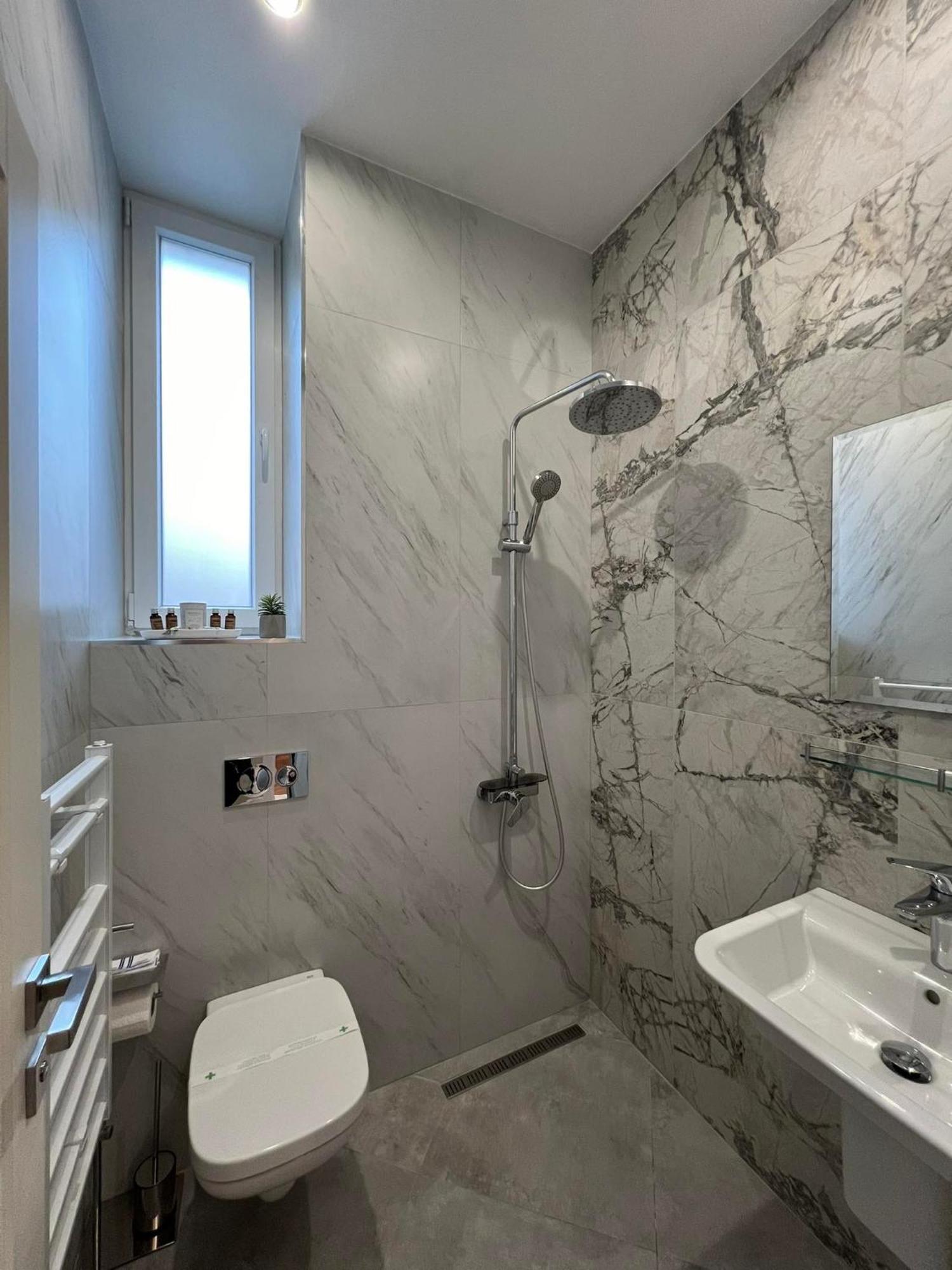 Хотел Vip Apart House Плевен Екстериор снимка